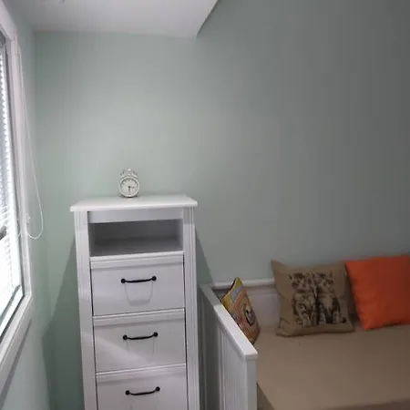 Modern Flat At Garbinet With Wifi 아파트 *