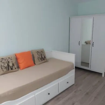 Modern Flat At Garbinet With Wifi