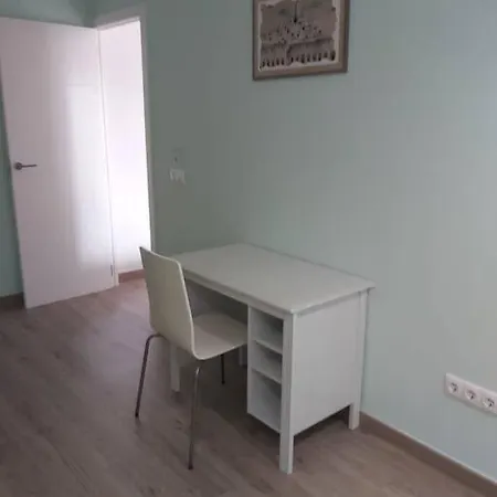Modern Flat At Garbinet With Wifi Apartmán