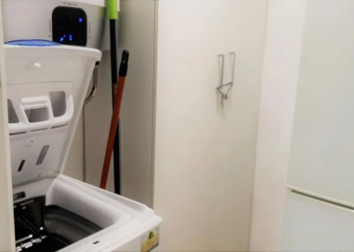 Modern Flat At Garbinet With Wifi Apartament