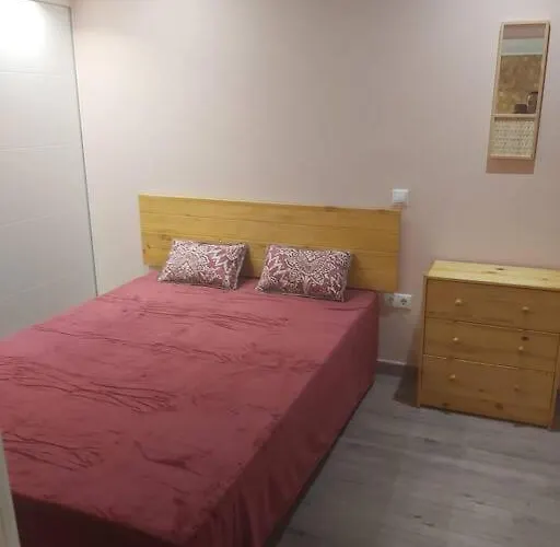 Apartament Modern Flat At Garbinet With Wifi