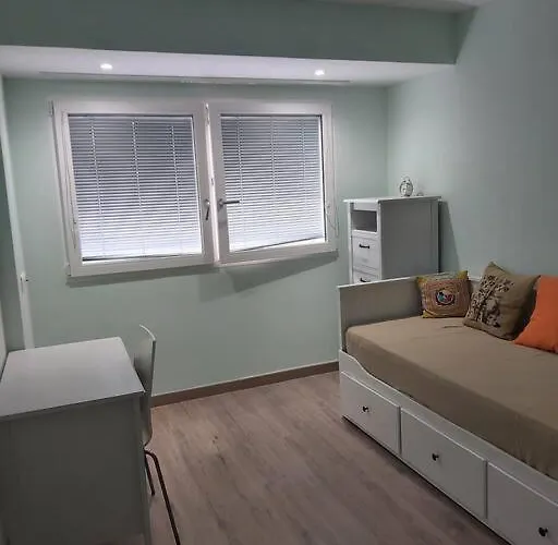 Modern Flat At Garbinet With Wifi *