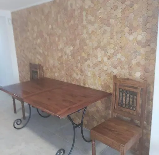 Modern Flat At Garbinet With Wifi